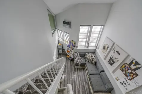 121 Laurel Lane Laurel Hollow NY 11791
