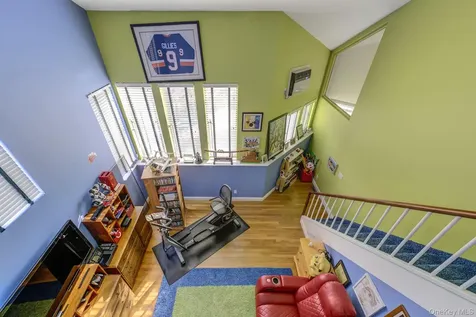 121 Laurel Lane Laurel Hollow NY 11791