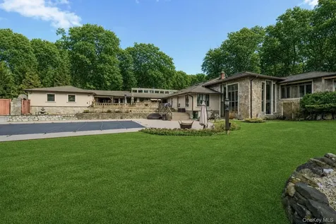 121 Laurel Lane Laurel Hollow NY 11791
