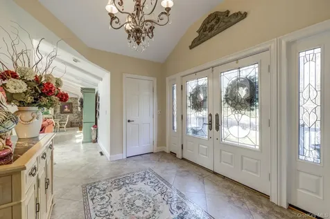 121 Laurel Lane Laurel Hollow NY 11791