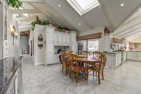 121 Laurel Lane Laurel Hollow NY 11791