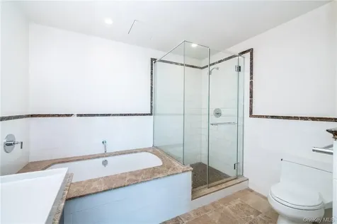 175 Huguenot Street New Rochelle NY 10801