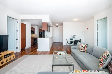 175 Huguenot Street New Rochelle NY 10801