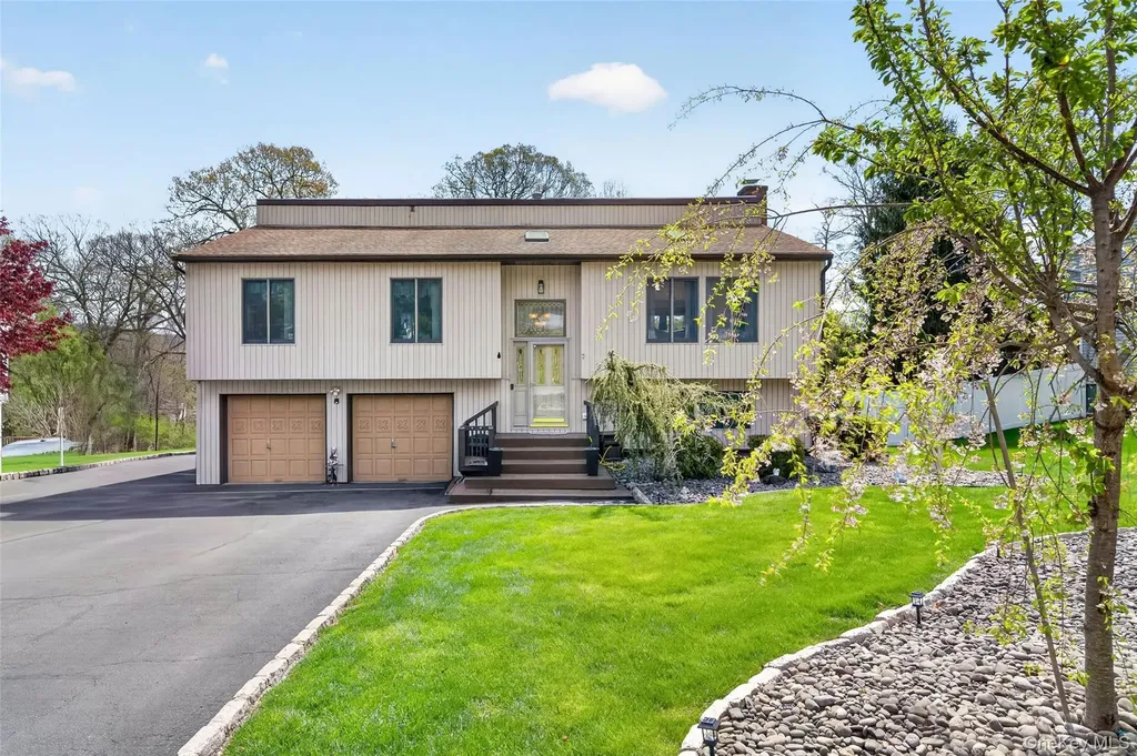 3 Arlington Drive Harriman NY 10926