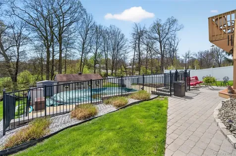 3 Arlington Drive Harriman NY 10926