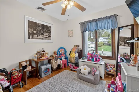 3 Arlington Drive Harriman NY 10926