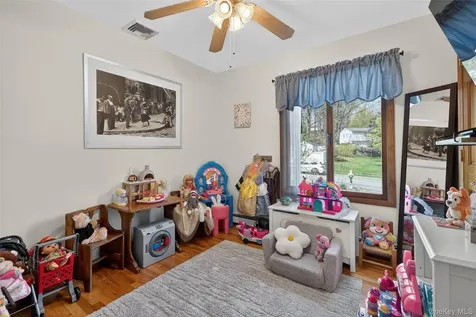 3 Arlington Drive Harriman NY 10926