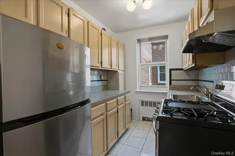279 N Broadway Yonkers NY 10701