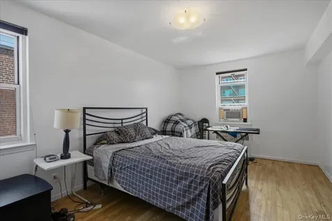 279 N Broadway Yonkers NY 10701