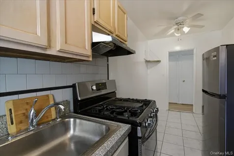 279 N Broadway Yonkers NY 10701