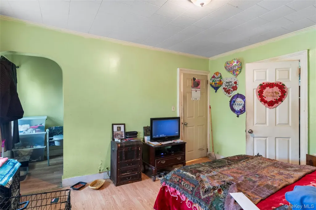 218 Targee Street Staten Island NY 10304