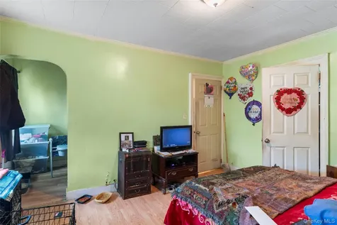 218 Targee Street Staten Island NY 10304
