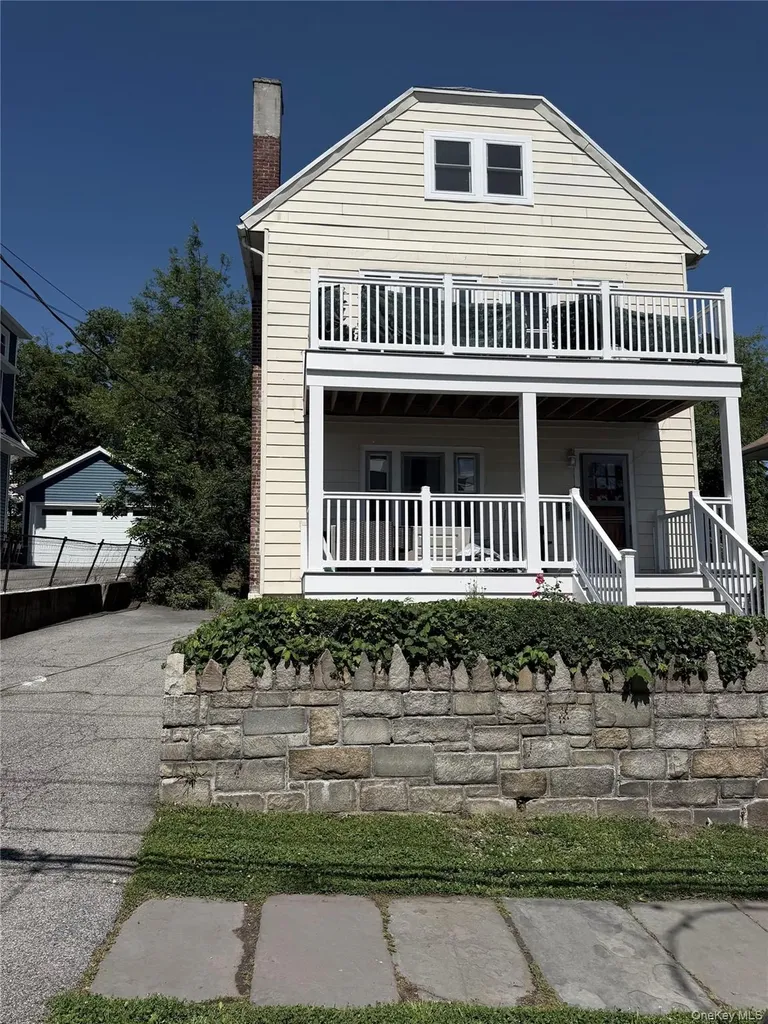 81 Waring Place Yonkers NY 10703
