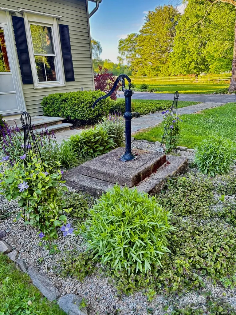 2303 Salt Point Turnpike Clinton Corners NY 12514