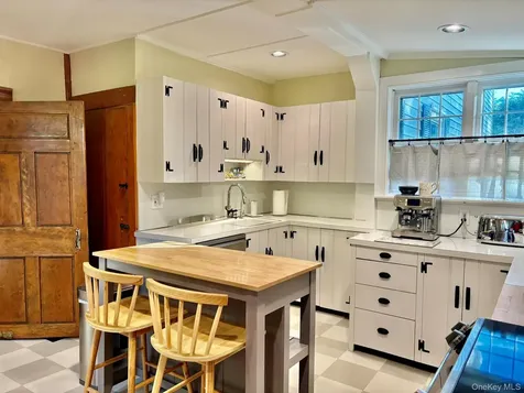 2303 Salt Point Turnpike Clinton Corners NY 12514