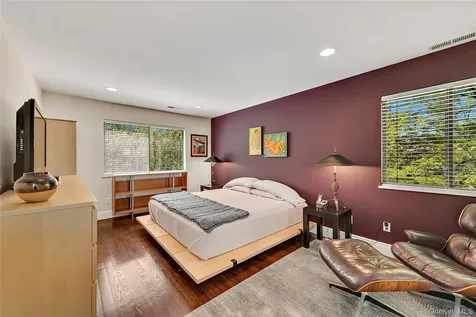 127 Stone Bridge Square Chappaqua NY 10514