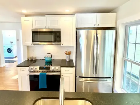 32 Oak Street Rhinebeck NY 12572