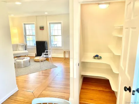 32 Oak Street Rhinebeck NY 12572