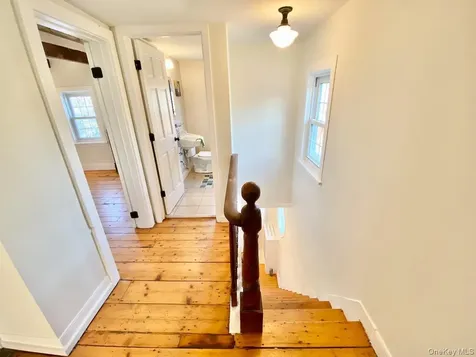 32 Oak Street Rhinebeck NY 12572