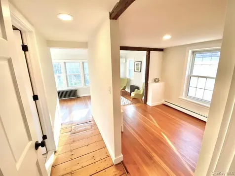 32 Oak Street Rhinebeck NY 12572