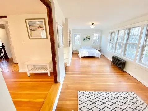 32 Oak Street Rhinebeck NY 12572