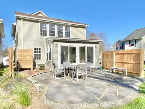 32 Oak Street Rhinebeck NY 12572