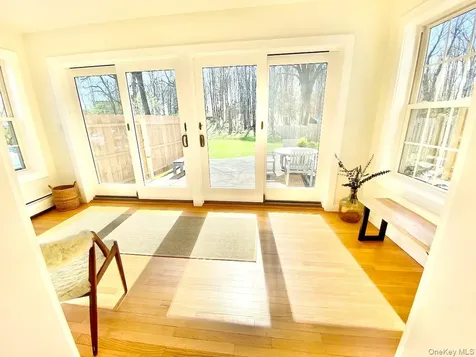 32 Oak Street Rhinebeck NY 12572