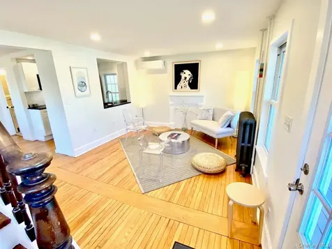 32 Oak Street Rhinebeck NY 12572
