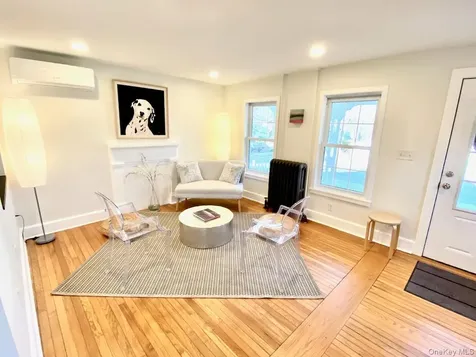 32 Oak Street Rhinebeck NY 12572