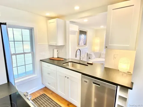 32 Oak Street Rhinebeck NY 12572