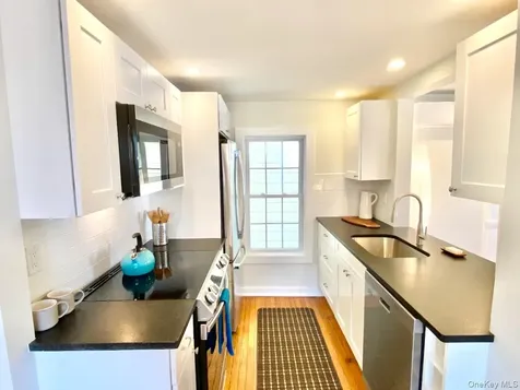 32 Oak Street Rhinebeck NY 12572