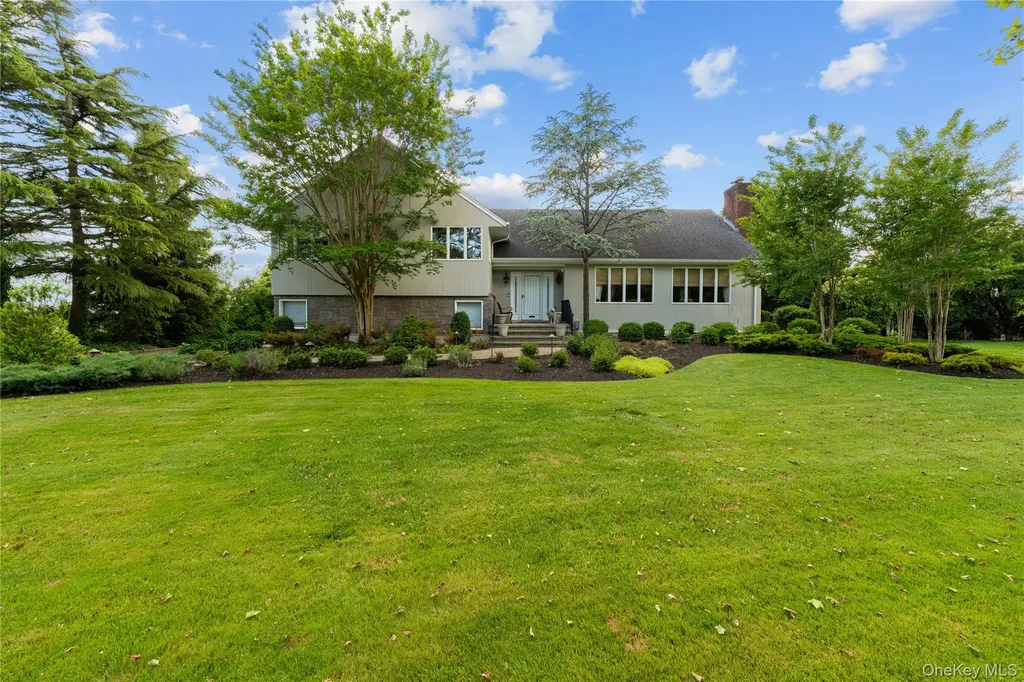 11 Hickory Road Woodsburgh NY 11598