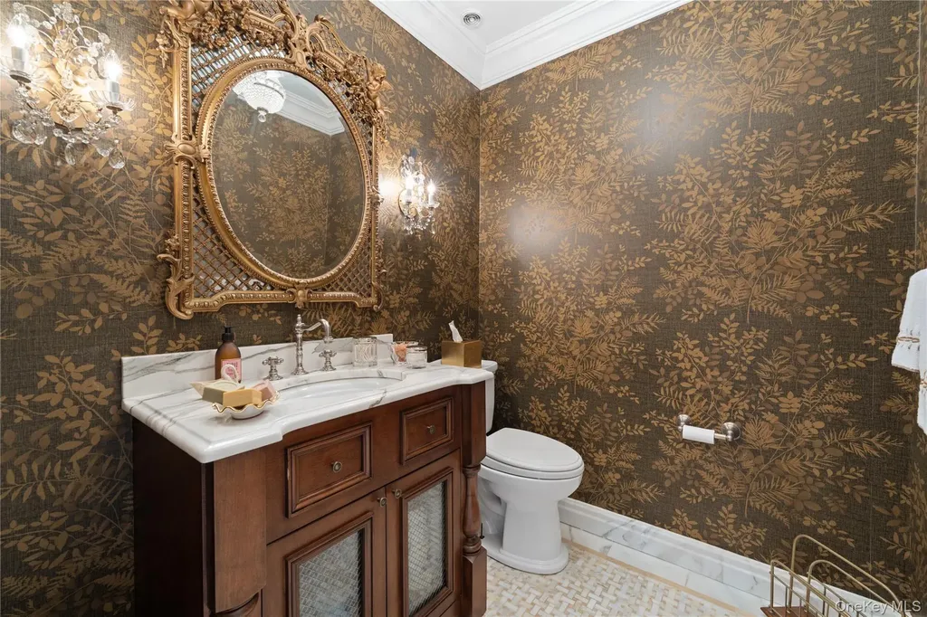 11 Hickory Road Woodsburgh NY 11598