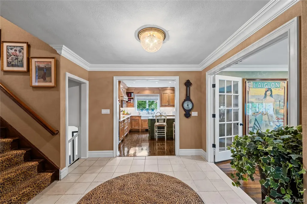 11 Hickory Road Woodsburgh NY 11598