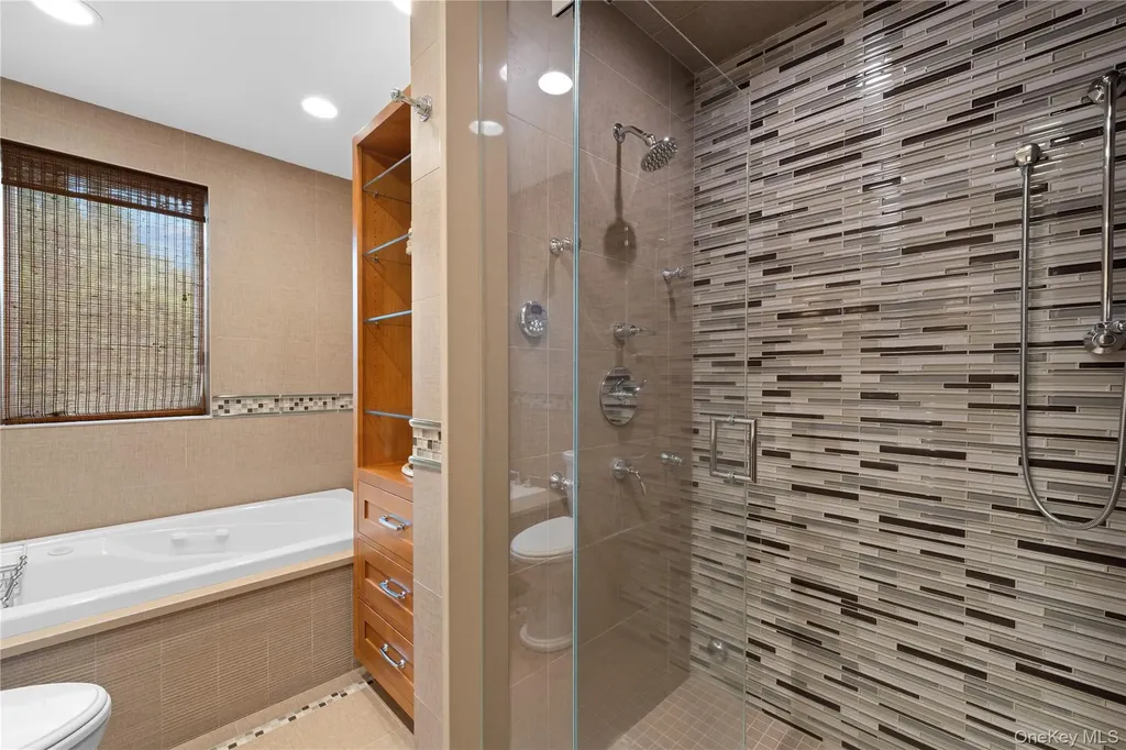 11 Hickory Road Woodsburgh NY 11598