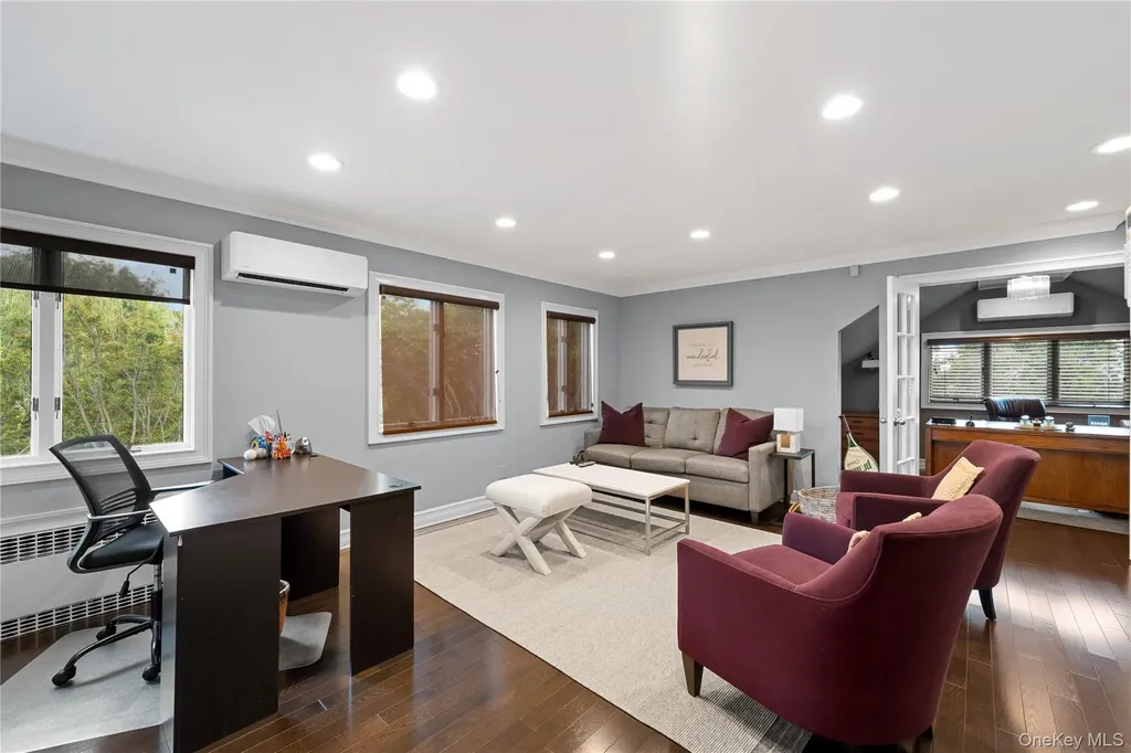 11 Hickory Road Woodsburgh NY 11598