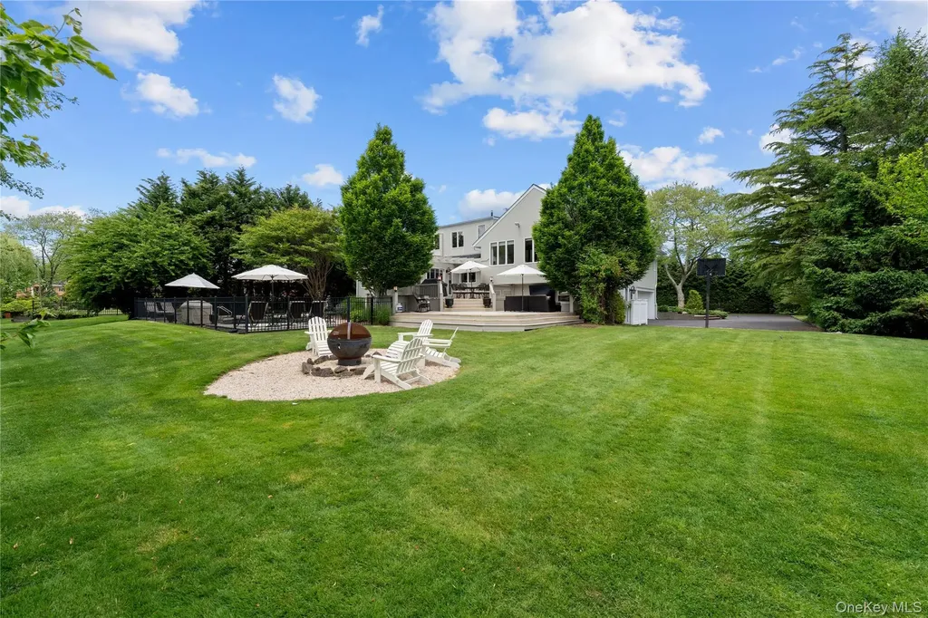 11 Hickory Road Woodsburgh NY 11598
