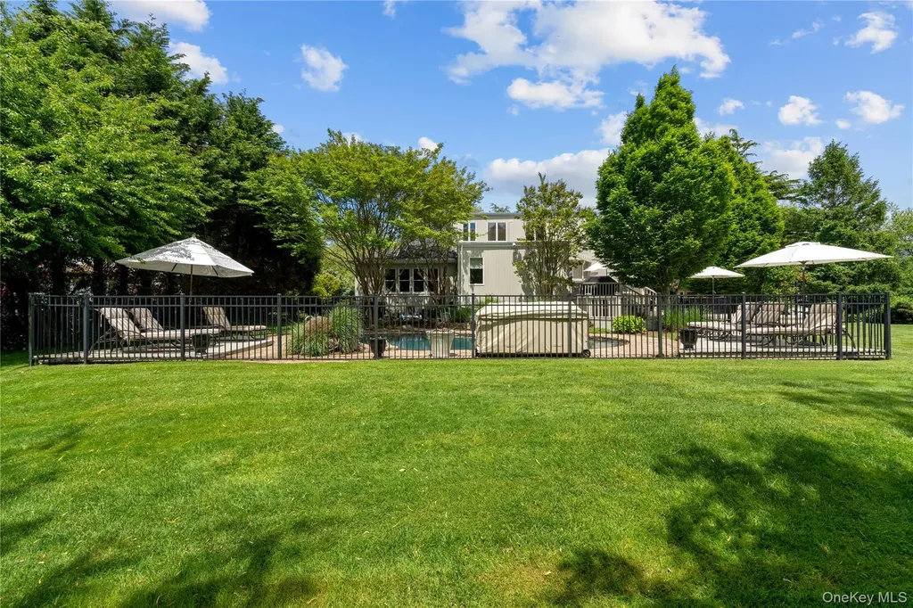 11 Hickory Road Woodsburgh NY 11598