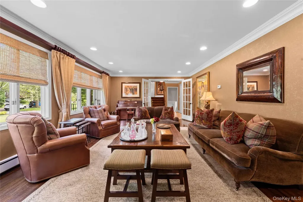 11 Hickory Road Woodsburgh NY 11598