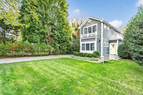 188 S Country Road Remsenburg NY 11960