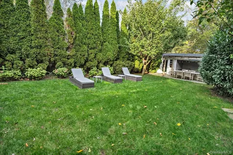 188 S Country Road Remsenburg NY 11960