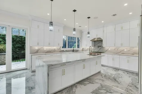 12 Saddle Ridge Road Old Westbury NY 11568