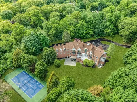 12 Saddle Ridge Road Old Westbury NY 11568