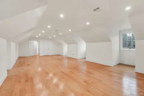 12 Saddle Ridge Road Old Westbury NY 11568