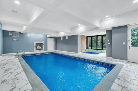 12 Saddle Ridge Road Old Westbury NY 11568