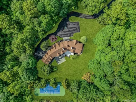 12 Saddle Ridge Road Old Westbury NY 11568