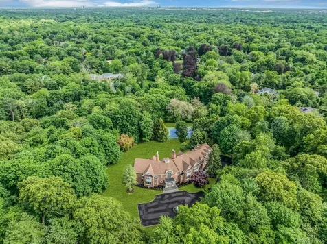 12 Saddle Ridge Road Old Westbury NY 11568