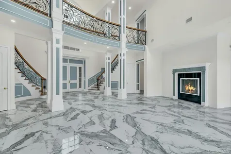 12 Saddle Ridge Road Old Westbury NY 11568