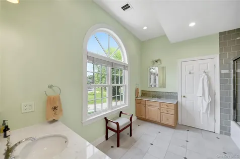 4 Griffen Drive Larchmont NY 10538