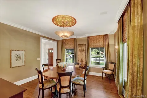 4 Griffen Drive Larchmont NY 10538